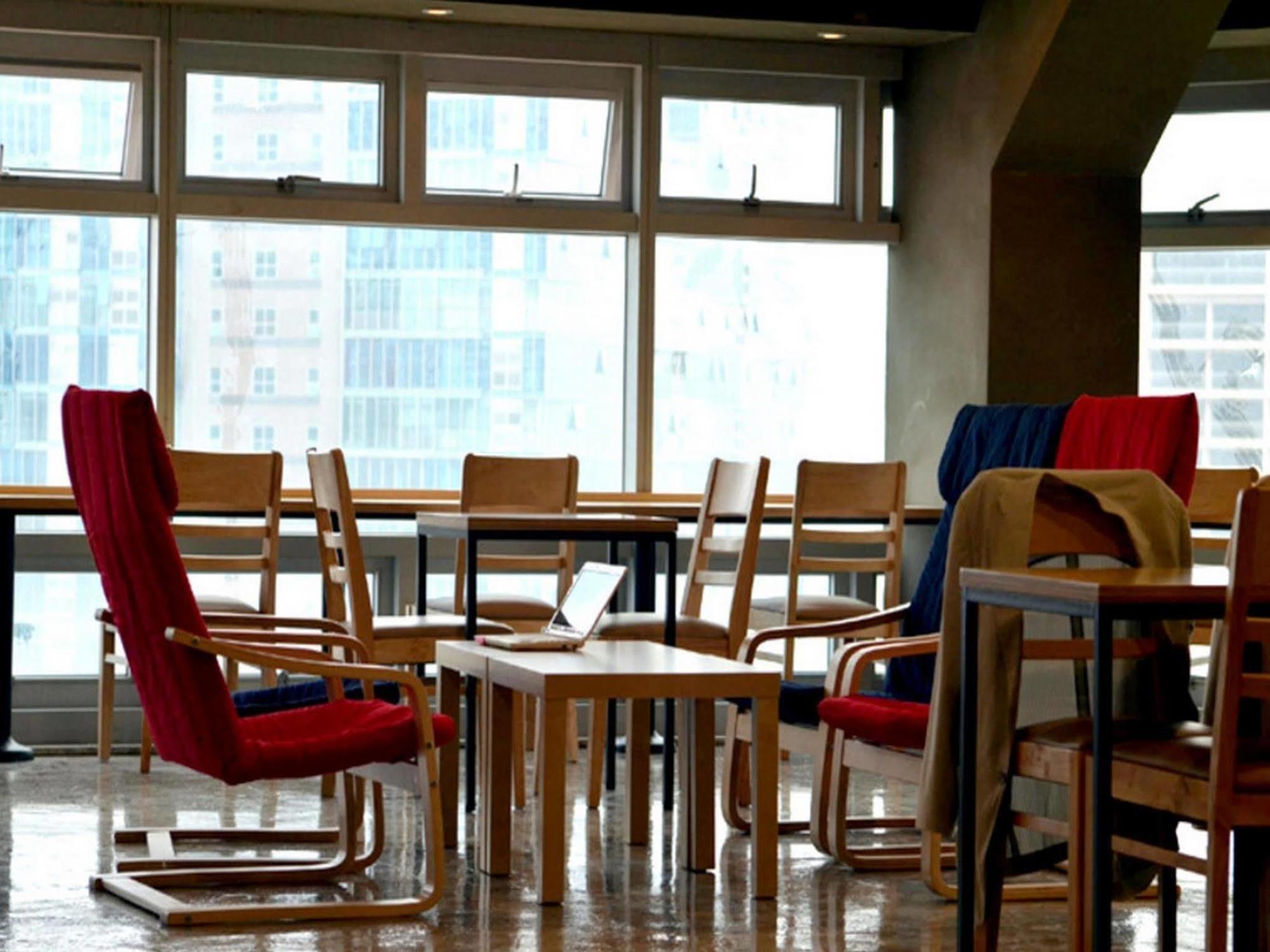 Popcorn Hostel Haeundae Busan Exterior photo